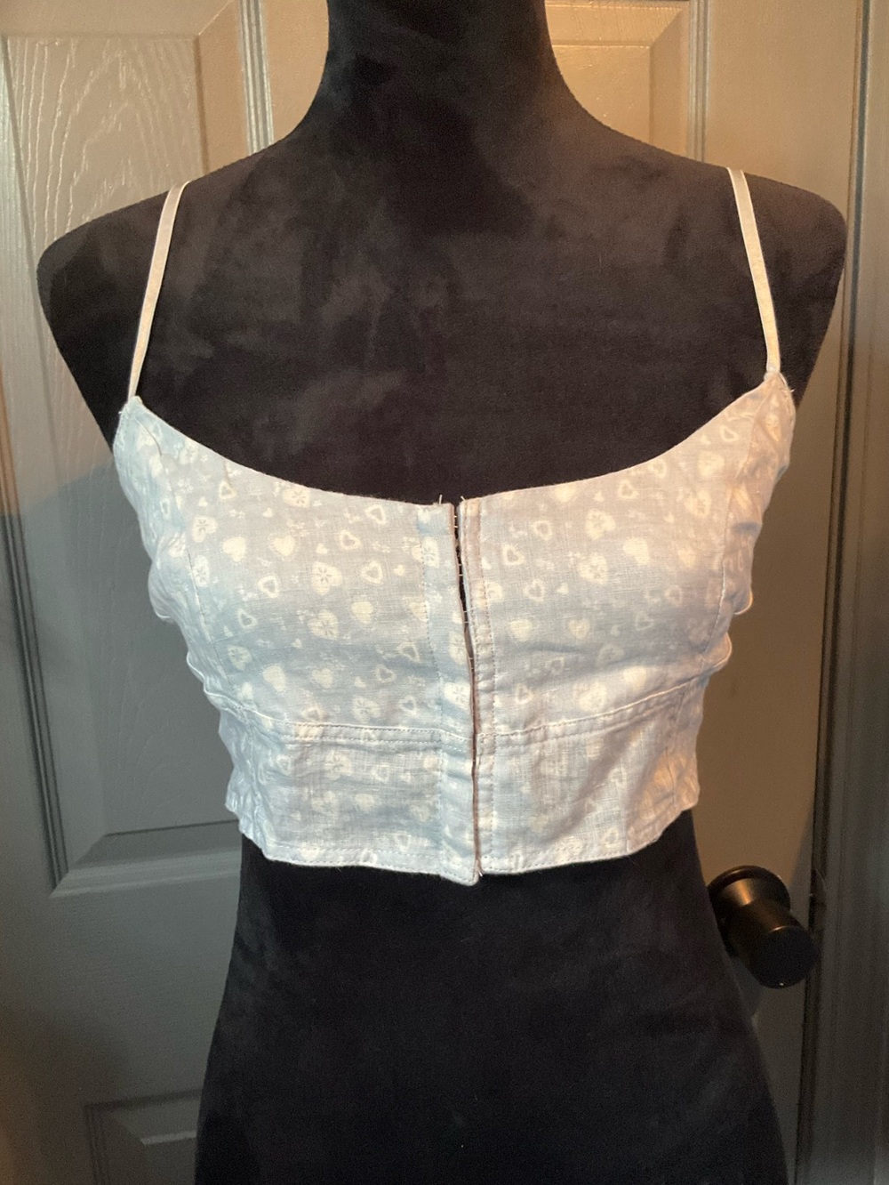 FP Intimately M light blue w/white hearts crop